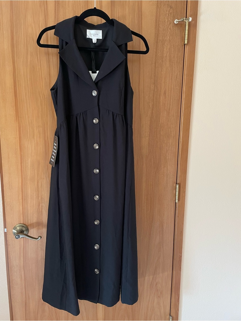 Tuckernuck Sleeveless Black Midi Dress M